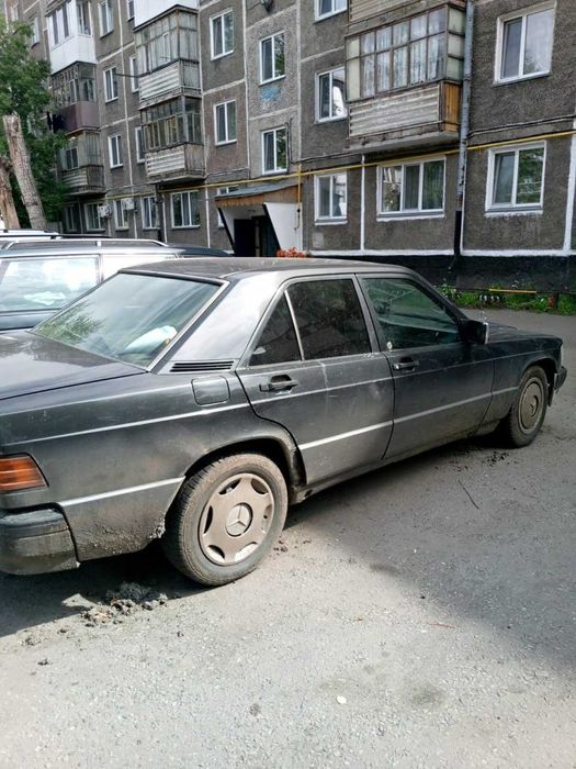 ПРОДАМ СРОЧНО Мерседес 190Е   1991 год