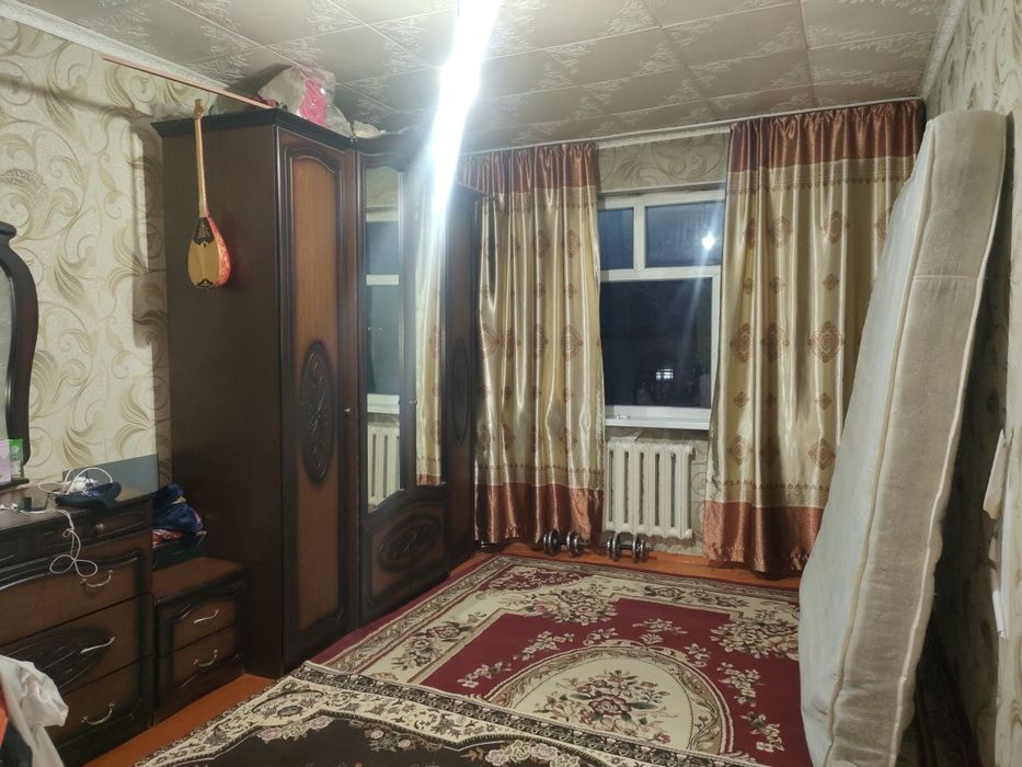 Самалда 2 бөлмелі пәтер сатылады.