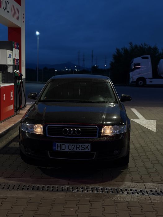 AUDI A4 2004 — imagine 2