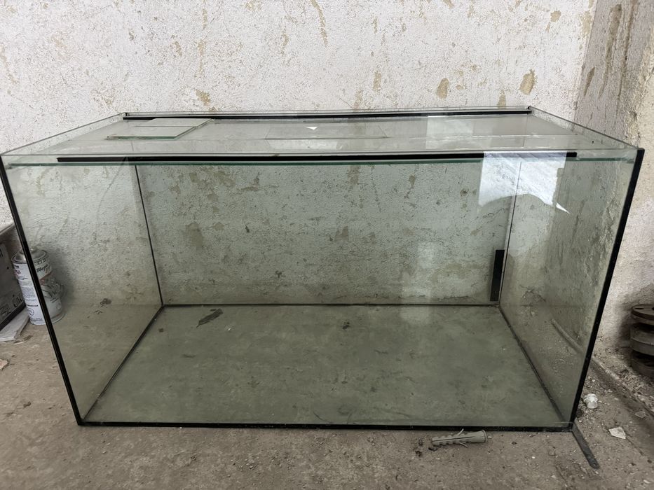 Аквариум с капак 130 литра