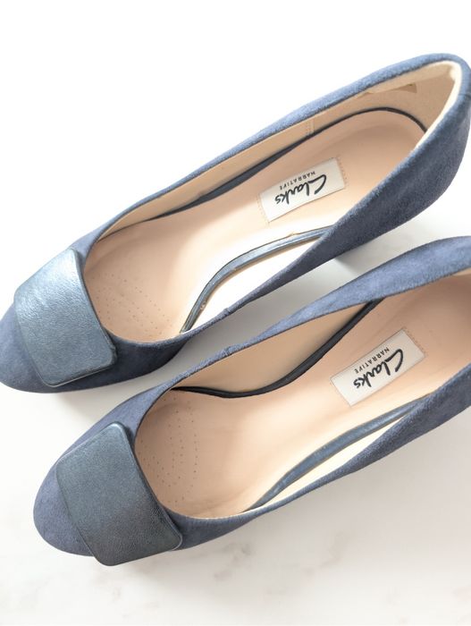 Обувь замшевая Clark's