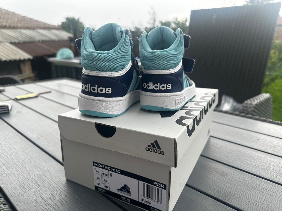 Детски високи кецове Adidas Hoops Mid
