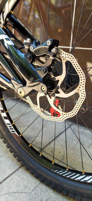 Specialized S-Works Demo 8 Carbon – Легендарен DH Флагман! Top Spec