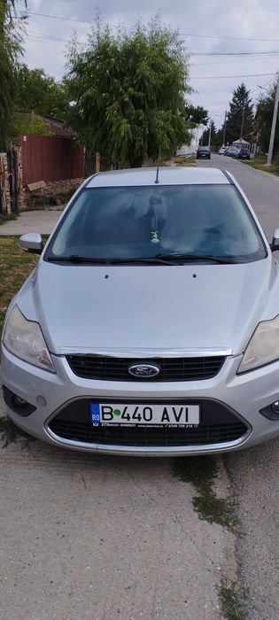 Ford Focus 2 Ghia 1.8