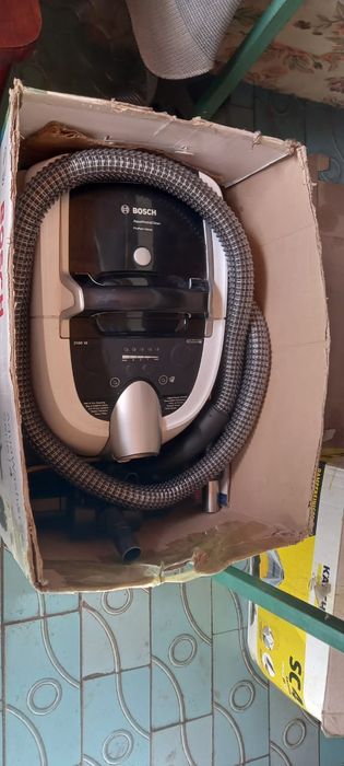 Пылисос BOSCH Aqua Wash &Clean