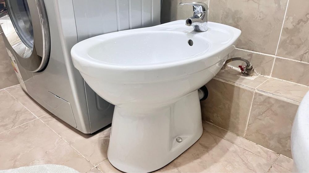 Срочно продаю биде унитаз