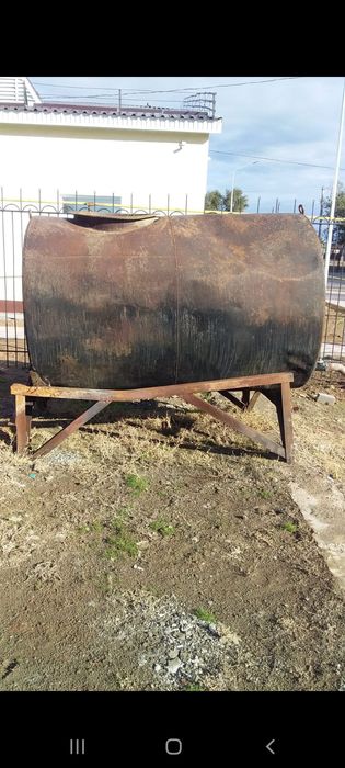 Продам цистерну 3 куба