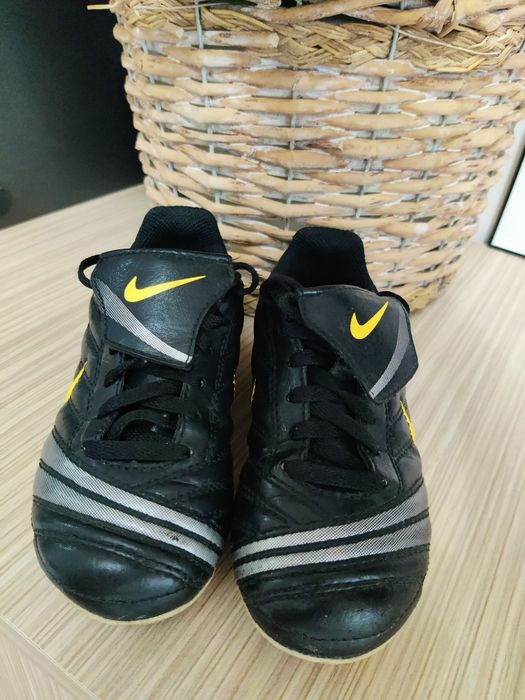 Ghete fotbal Nike 27