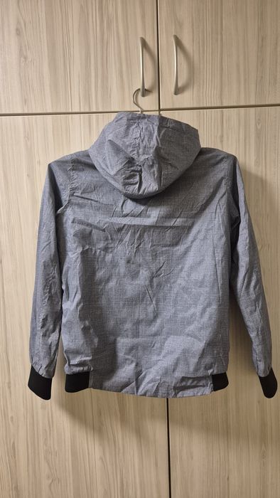 Спортно  яке против вятър