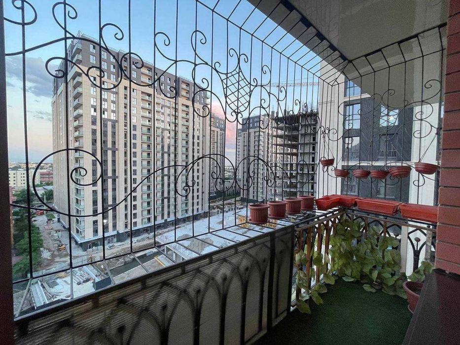 Двухуровневая квартира для большой семьи | 192 м²