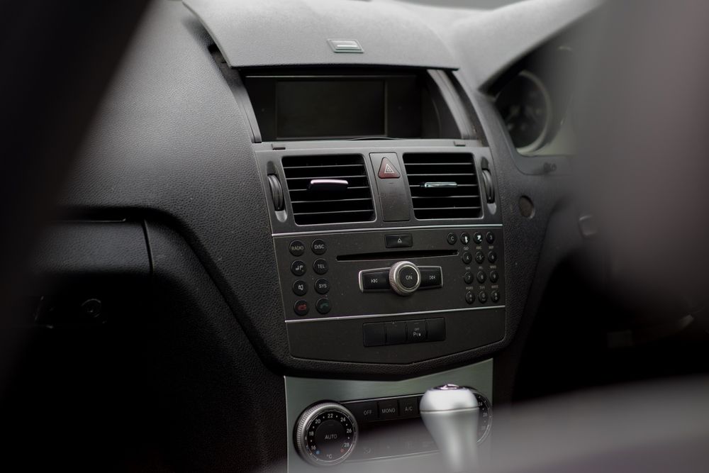 Dezmembrez Mercedes C220CDI C200CDI C250CDI W204 pachet AMG bara fata bara spate usa capota aripa dreapta stanga punte jug armatura tragger ochelar fa
