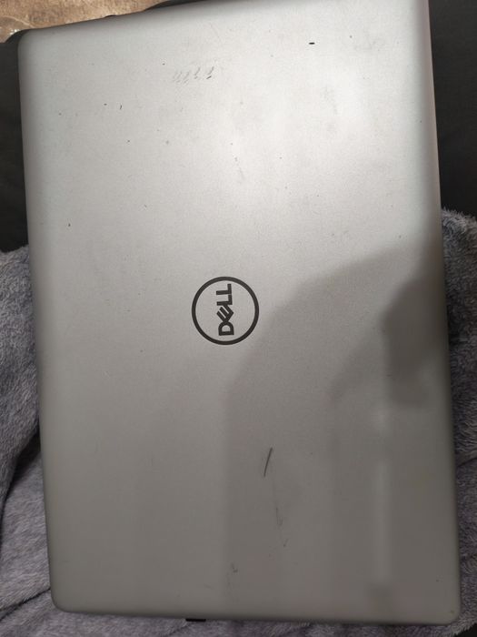 Laptop dell inspirion 17