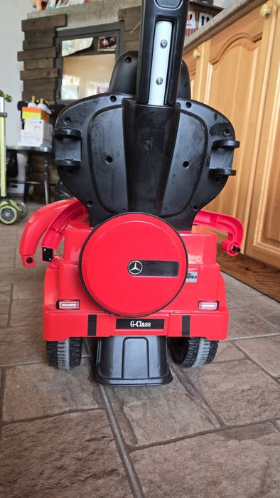 Кола за бутане с родителски контрол Mercedes