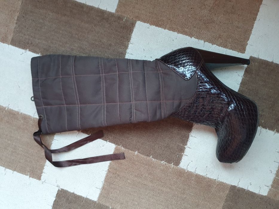 Ботуши с кафяв лак