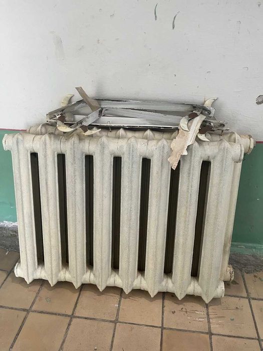Продам чугунные батареи б/у