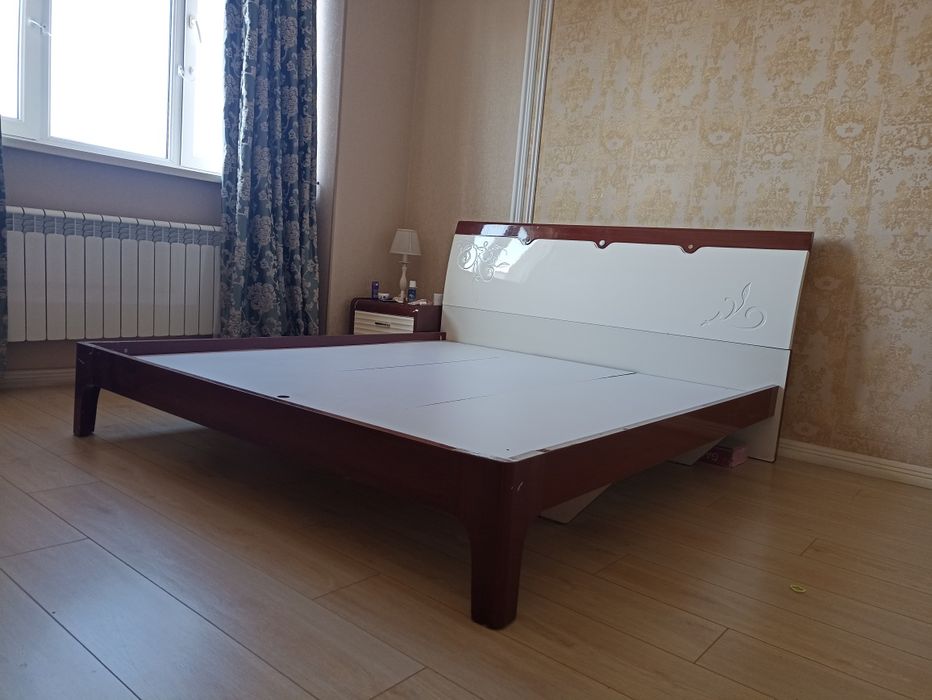 Продам б/у кровать