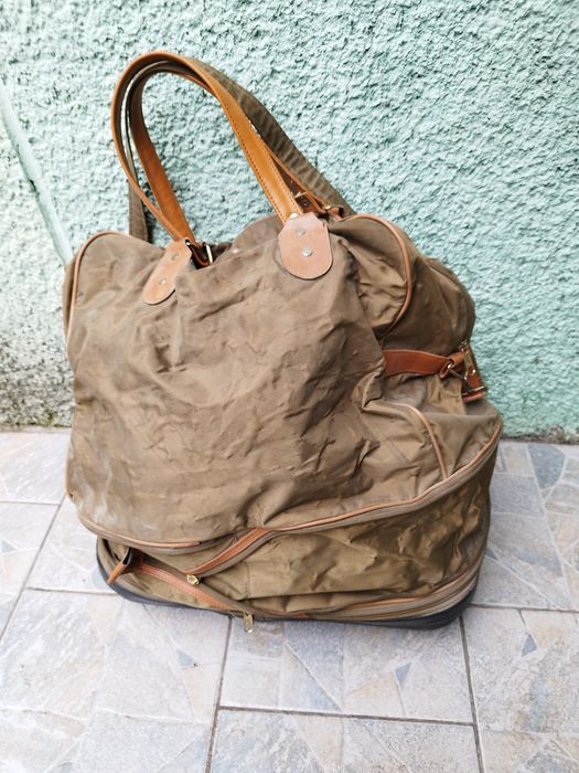 Голям нов сак с колелца