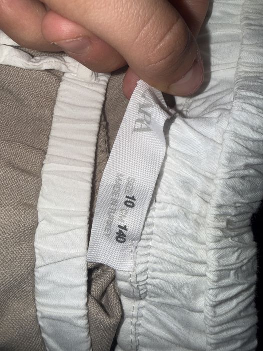 pantaloni zara copii purtati o singura data marimea 140cm(10 ani)