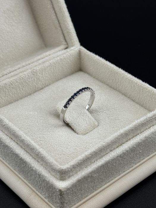 Кольцо с сапфирами