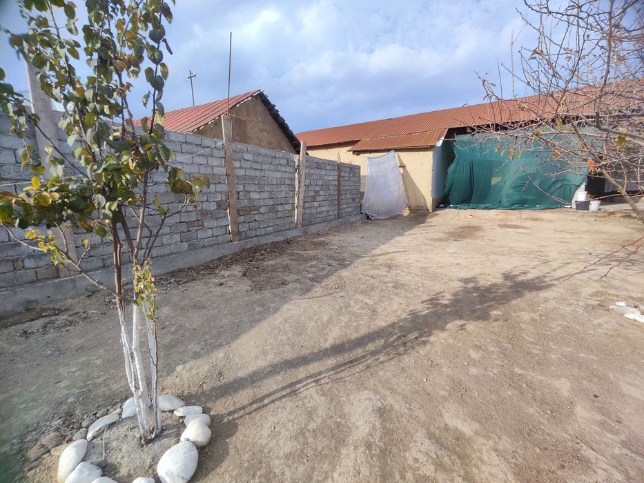 SROCHNA sotiladi uchaska yumaloq