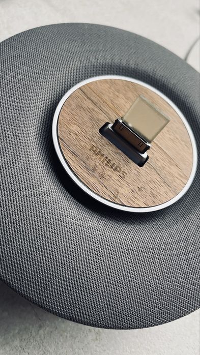 ipad 2 64gb 3g с зарядно Philiphs и тон колона