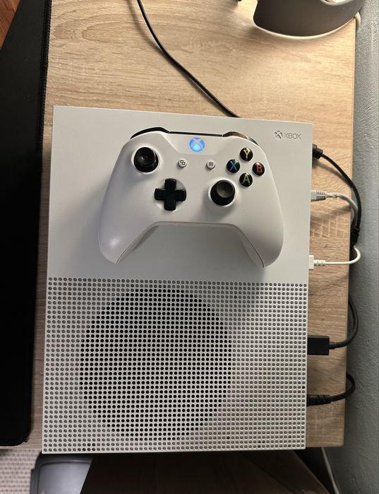 Xbox One S 1 controller + jocuri