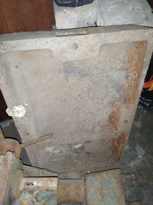 Продам слесарный станок СССР.