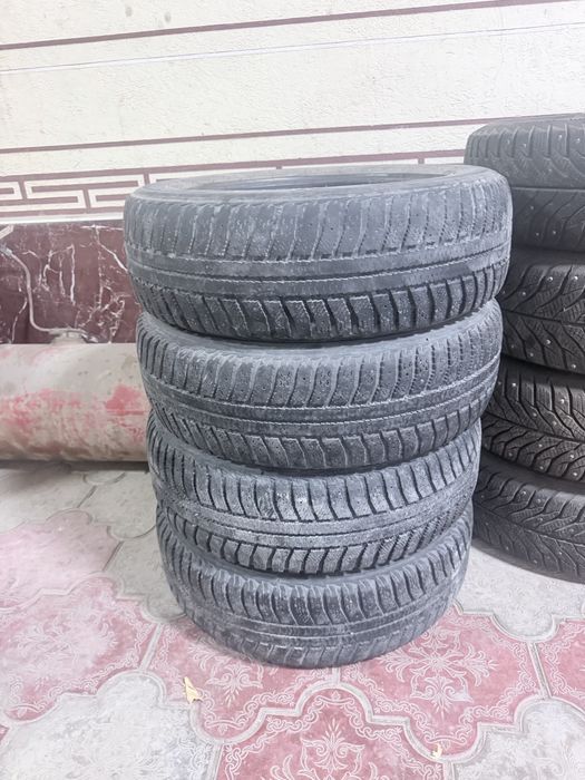Продается зима покрышки