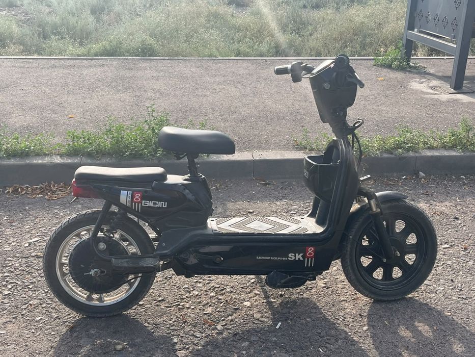 Скутер ск8 16 диюм 800 ват