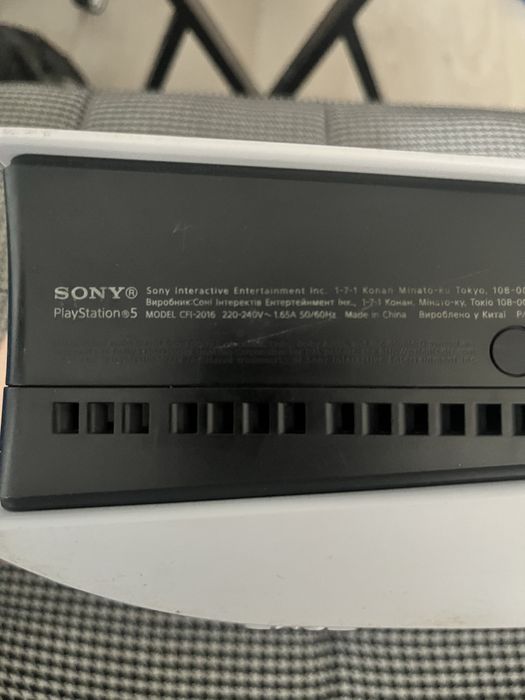 Ps 5 slim 2 геймпада продам