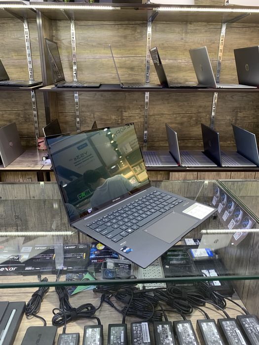 Asus Zenbook 14.0 OLED