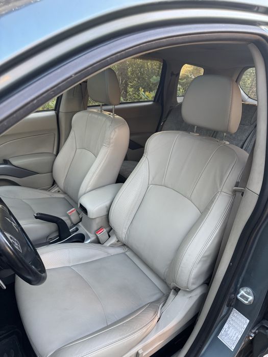 Mitsubishi Outlander XL