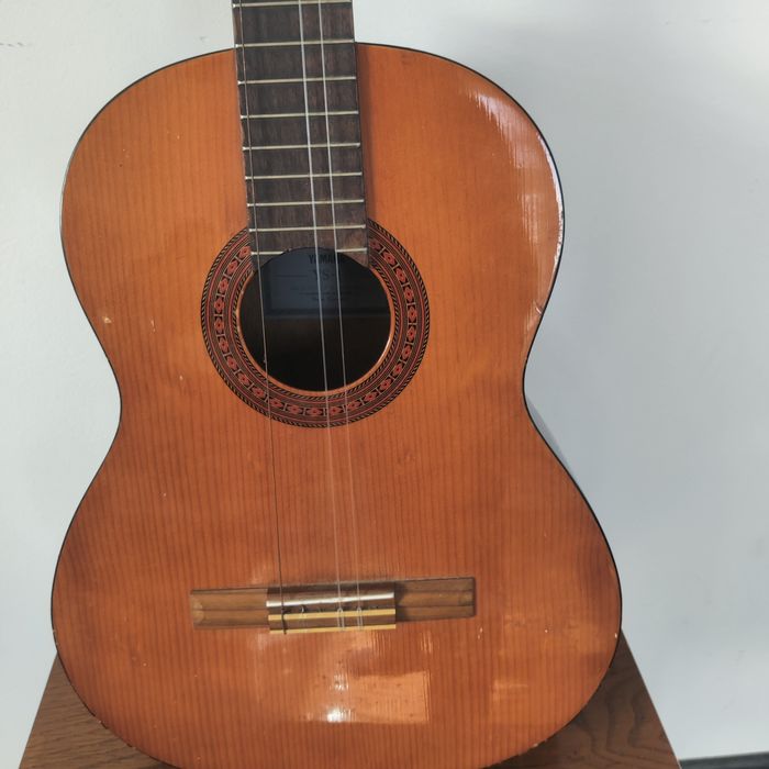 YS _1.   Ямаха  китара