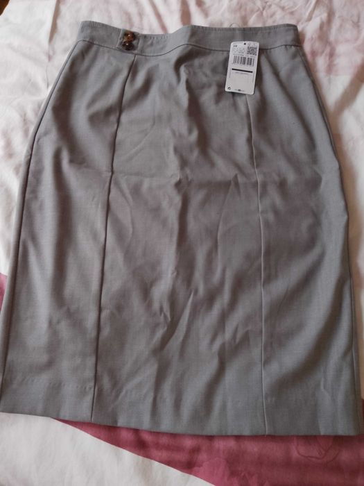 Нова пола Манго 38 размер