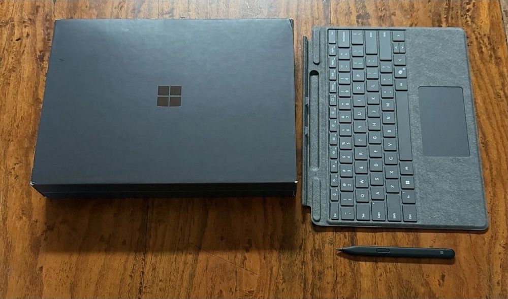 Microsoft Surface Pro 11 Snapdragon X Elite OLED 16/512G +KB+Stylus