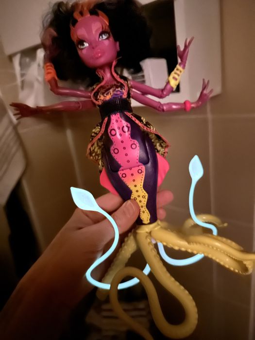 Продам куклу монстр хай!