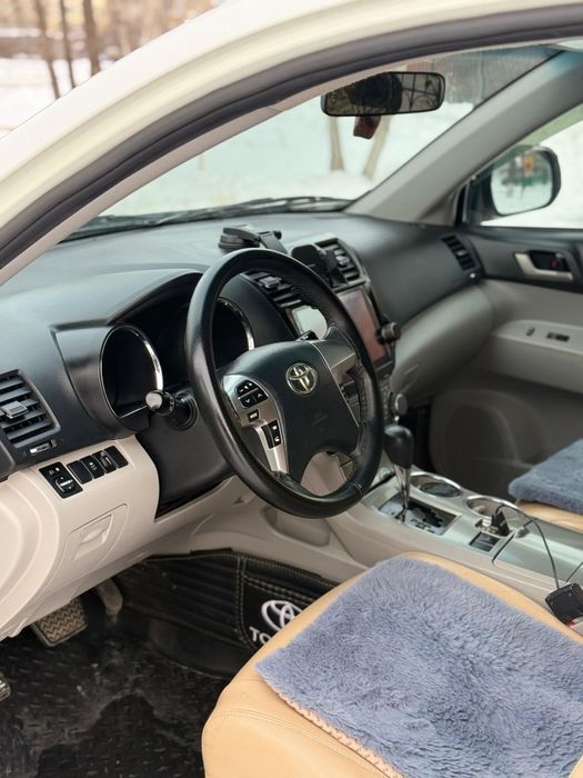 Тойот Хайландер 2