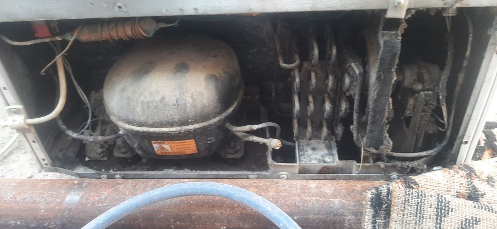 Мотор холодильника.