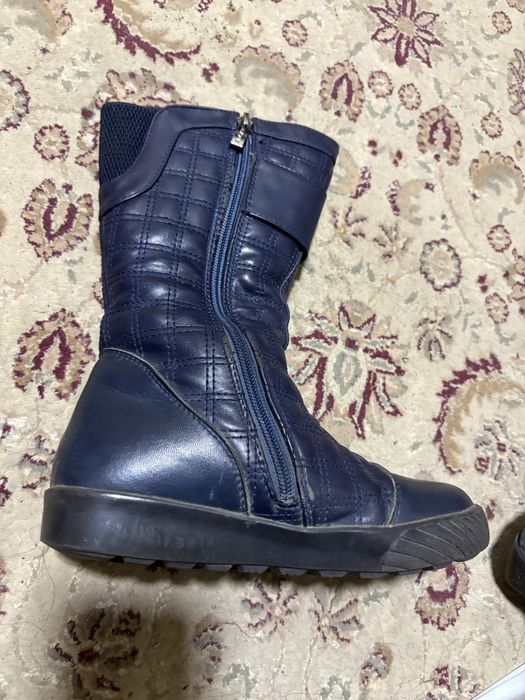 Продам детскую зимние сапоги