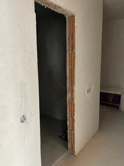 Продава се Тристаен апартамент в София, Красно село - 120 кв.м за 2250 €/кв.м - Снимка #2