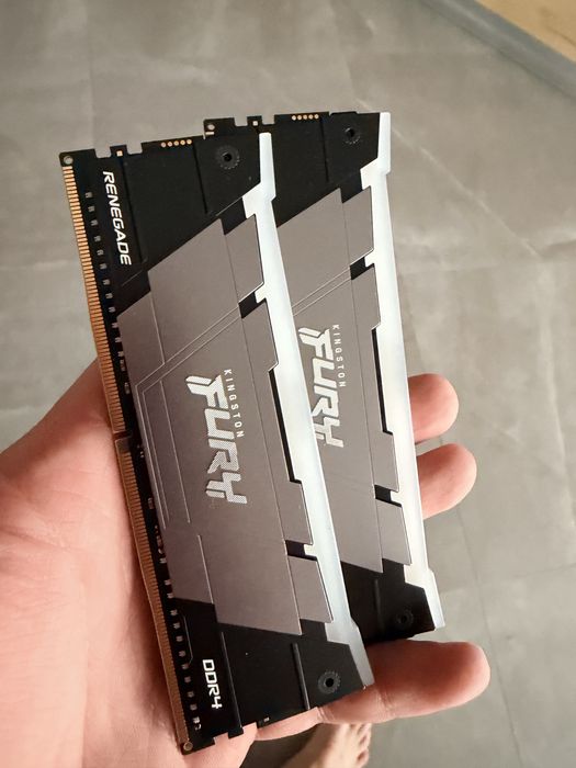 Kingston FURY Renegade ddr4 2x16gb