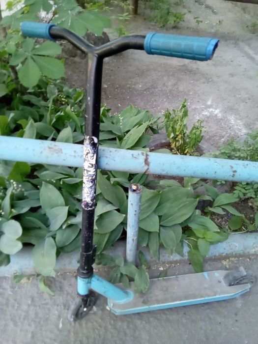 Самокат трюковой
