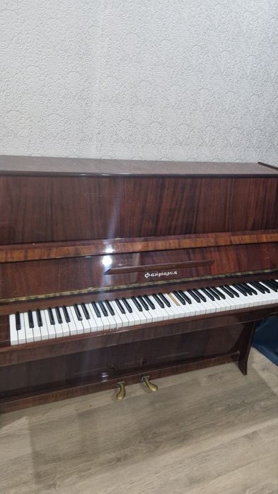 Пианино срочно продам