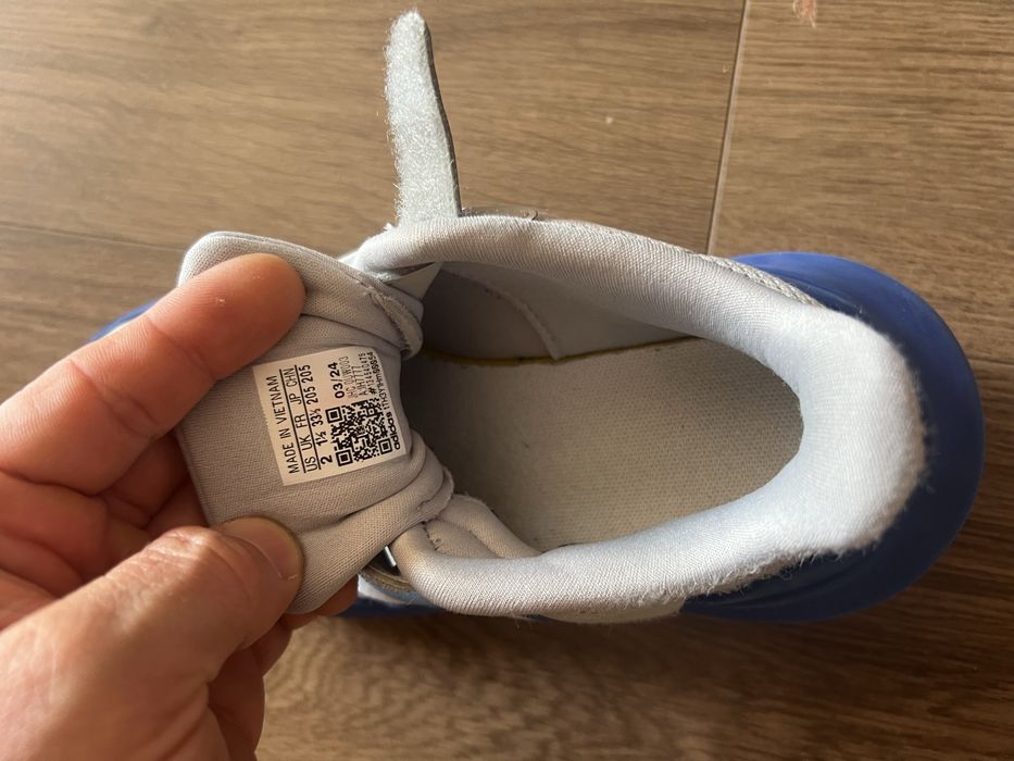 Продавам маратонки adidas