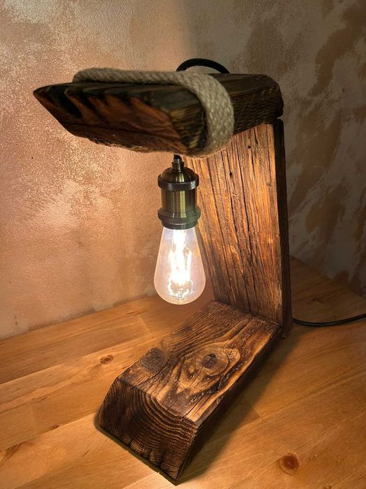 Lampa industriala din lemn masiv