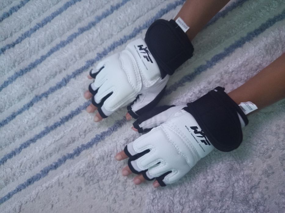 Перчатки для TAEKWONDO WT