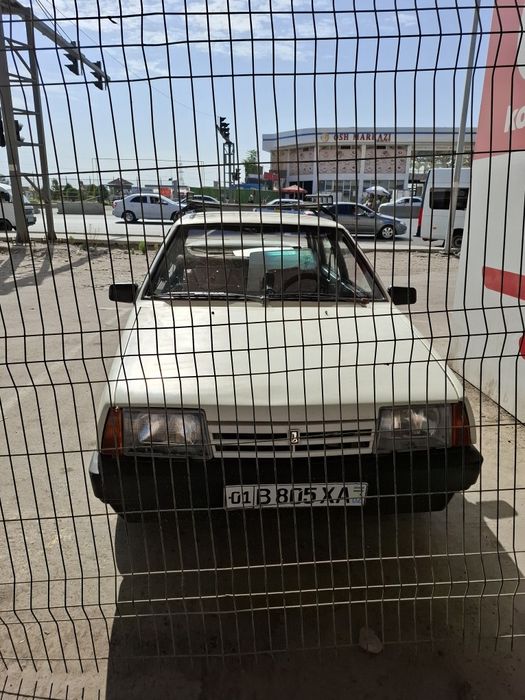 Машина продаётся