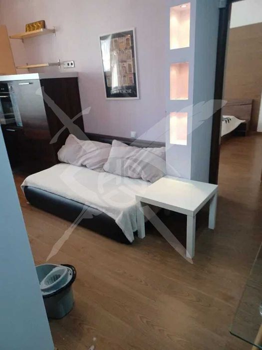 Дава се под наем Тристаен апартамент в София, Център - 91 кв.м за 698.19 € - Снимка #3