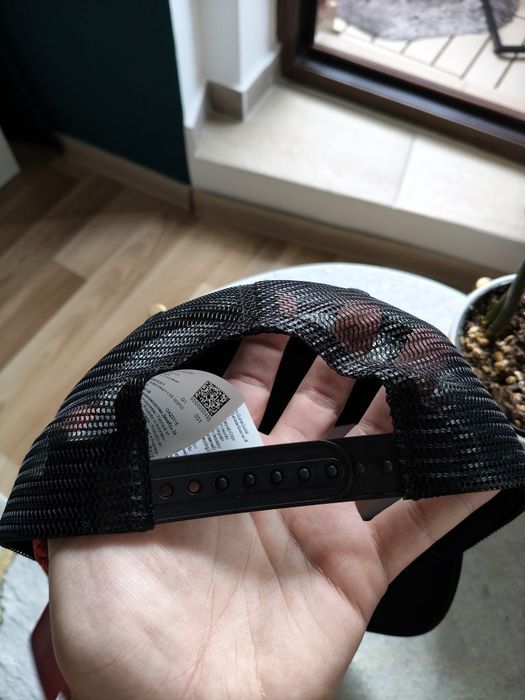 Hugo Marsel trucker șapcă cu plasa unisex culoare negru cu logo alb mărime OS noua originala