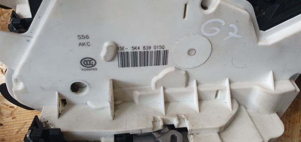 Broască / încuietoare Golf 6 Golf 7 / Passat B7 B8 CC/ Octavia 3 Rapid